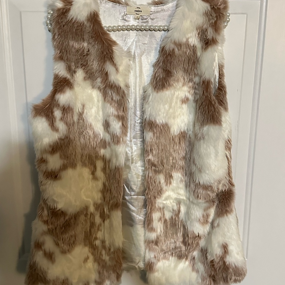 Entro Faux Fur Vest